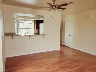 Photo #4: 2174422 Listing