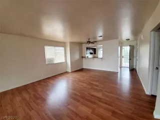 Photo #5: 2174422 Listing