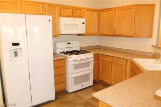 Photo #5: 2174424 Listing