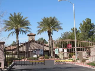 Photo #1: 2174446 Listing 