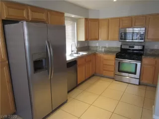 Photo #2: 2174446 Listing 