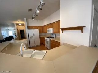 Photo #6: 2174506 Listing 