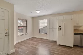 Photo #2: 2174526 Listing 