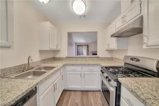 Photo #3: 2174526 Listing 