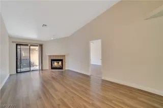 Photo #6: 2174526 Listing 