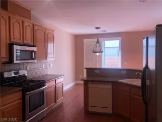 Photo #3: 2174549 Listing 