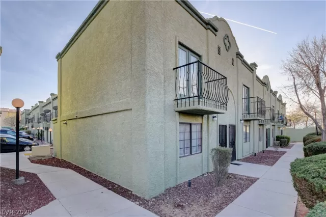MLS: 2174577 Condo For Sale