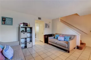 Photo #5: 2174577 Listing 