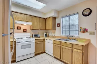 Photo #6: 2174577 Listing 