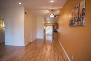 Photo #5: 2174631 Listing