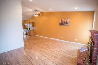 Photo #6: 2174631 Listing