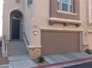 Photo #1: 2174643 Listing 