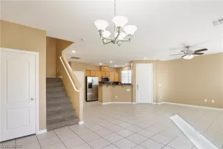 Photo #3: 2174667 Listing