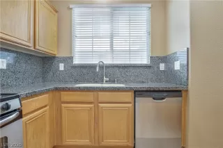 Photo #6: 2174667 Listing