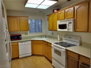 Photo #5: 2174680 Listing