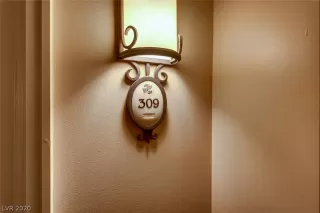 Photo #4: 2174681 Listing