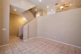 Photo #4: 2174755 Listing