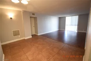 Photo #3: 2174766 Listing 