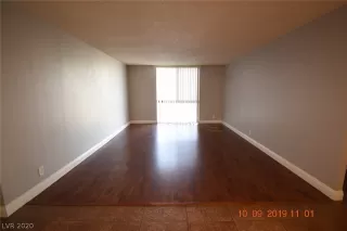 Photo #5: 2174766 Listing 