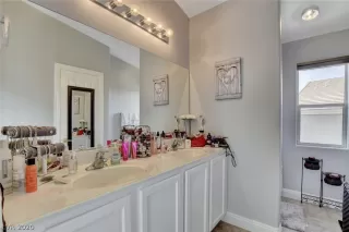 Photo #3: 2174816 Listing