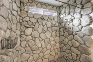 Photo #6: 2174838 Listing