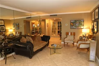 Photo #2: 2174839 Listing