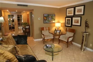 Photo #3: 2174839 Listing