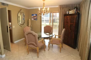 Photo #5: 2174839 Listing