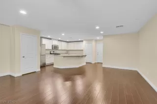 Photo #4: 2174961 Listing