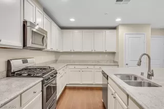 Photo #6: 2174961 Listing