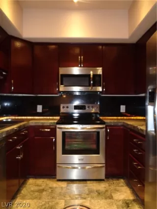 Photo #4: 2175022 Listing