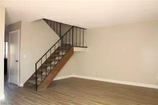 Photo #5: 2175052 Listing 