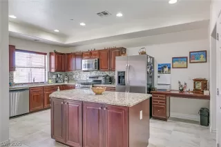 Photo #4: 2175065 Listing 