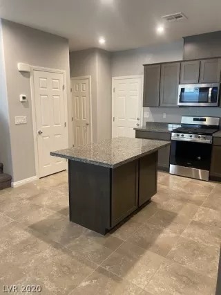 Photo #2: 2175116 Listing 