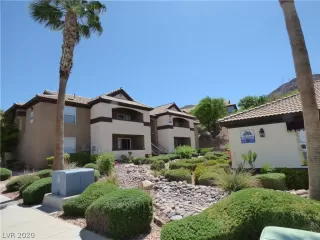 Photo #4: 2175204 Listing