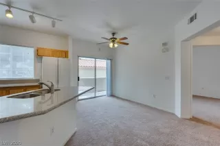 Photo #5: 2175233 Listing