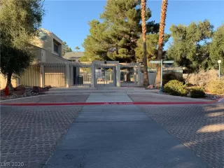 Photo #2: 2175315 Listing