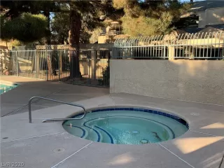 Photo #4: 2175315 Listing