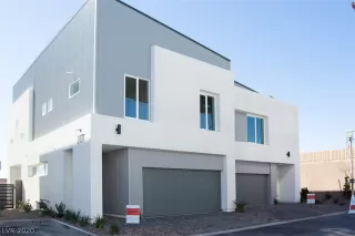 Photo #1: 2175413 Listing