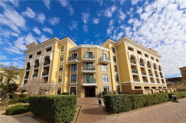 MLS: 2175443 Condo For Sale