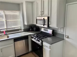 Photo #5: 2175467 Listing 