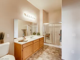 Photo #6: 2175476 Listing