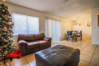 Photo #5: 2175547 Listing