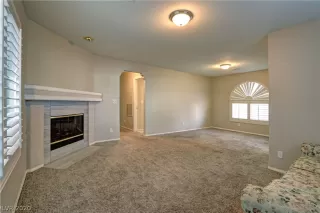 Photo #4: 2175567 Listing