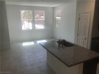 Photo #4: 2175574 Listing 