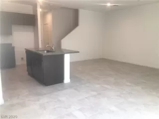 Photo #5: 2175574 Listing 