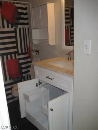 Photo #6: 2175580 Listing