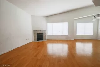 Photo #5: 2175609 Listing