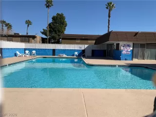 Photo #3: 2175628 Listing 