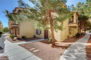 Photo #1: 2175667 Listing 